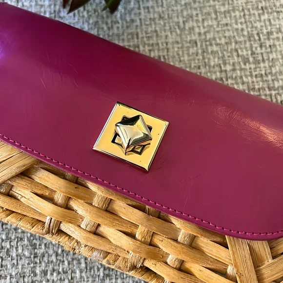 NWT Vanessa Straw Clutch w/ Floral Interior - Picture 2 of 10